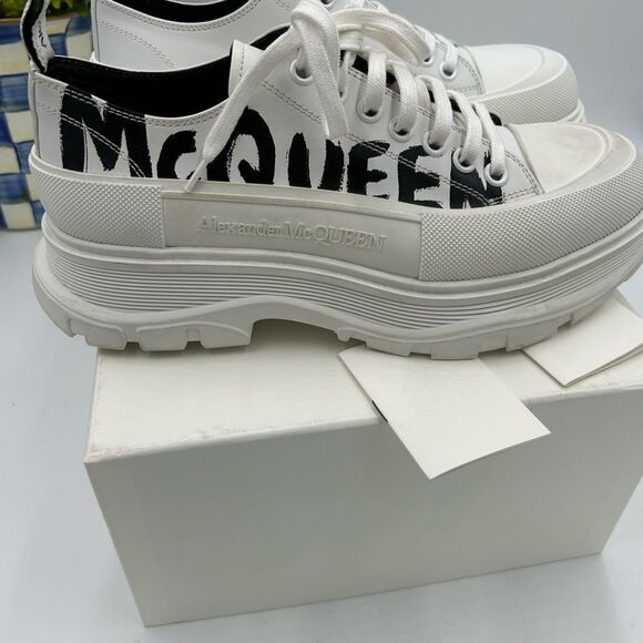 Men’s Alexander, McQueen Red slick low top sneakers size 42 made in Italy - Picture 6 of 14